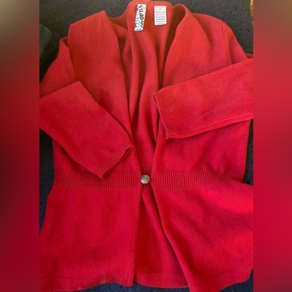 Barney’s New York CO-OP Red Cashmere Blens Cardigan Sweater Size Small - Picture 3 of 4